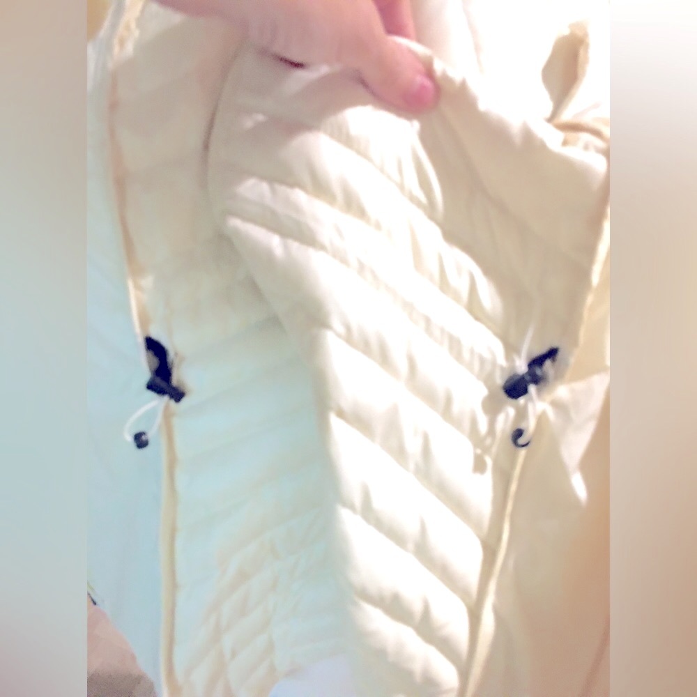 ATHLETA DOWN PUFFER VEST - Picture 13 of 16